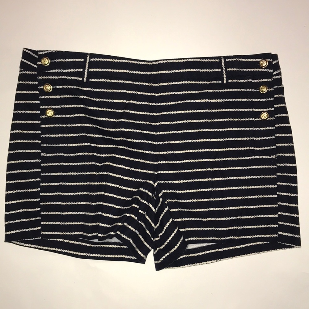 Kenar Shorts
